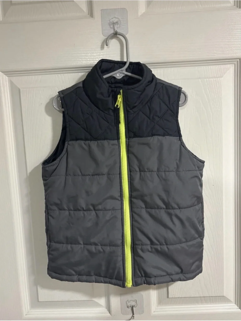 The Children's Place Gray & Black Quilted Vest with Neon Yellow Zipper